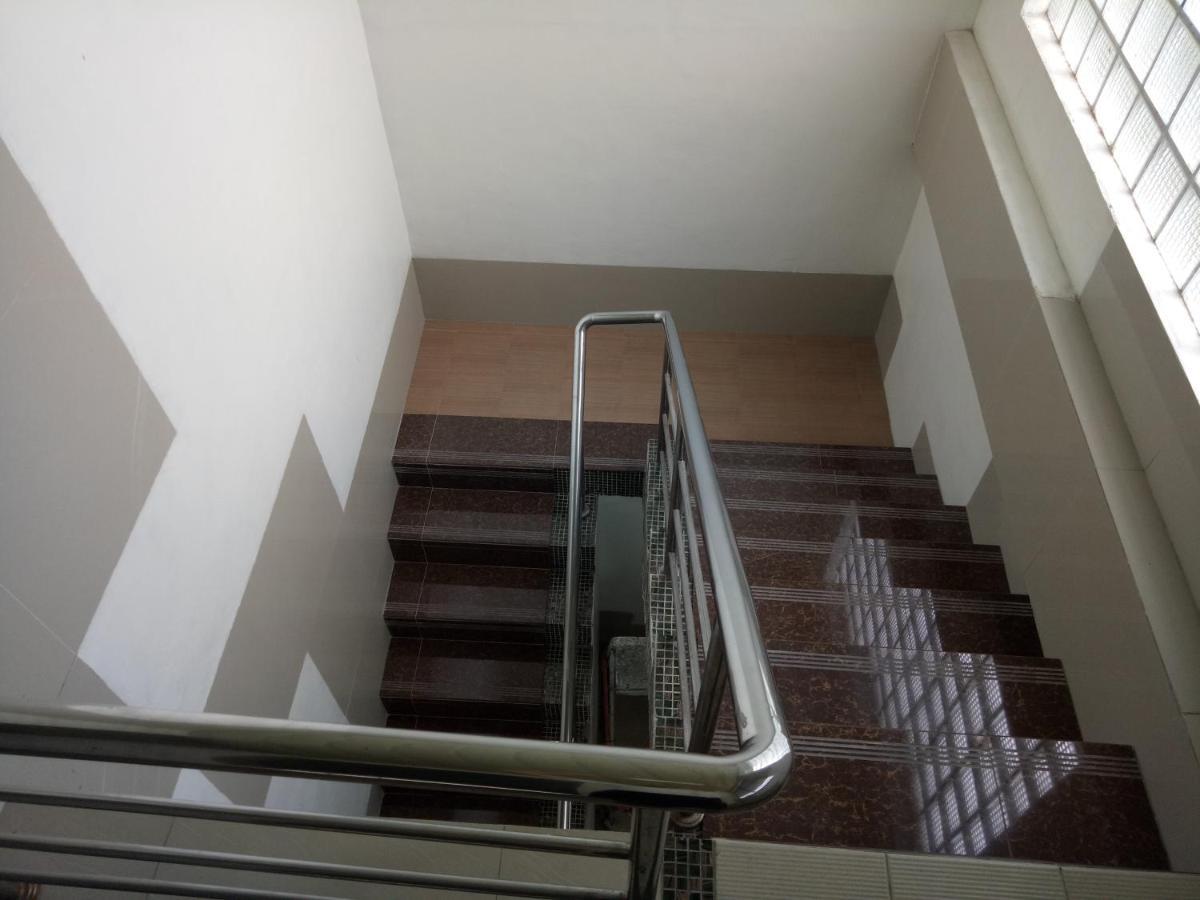 BnT Inn Lapu-Lapu City Buitenkant foto