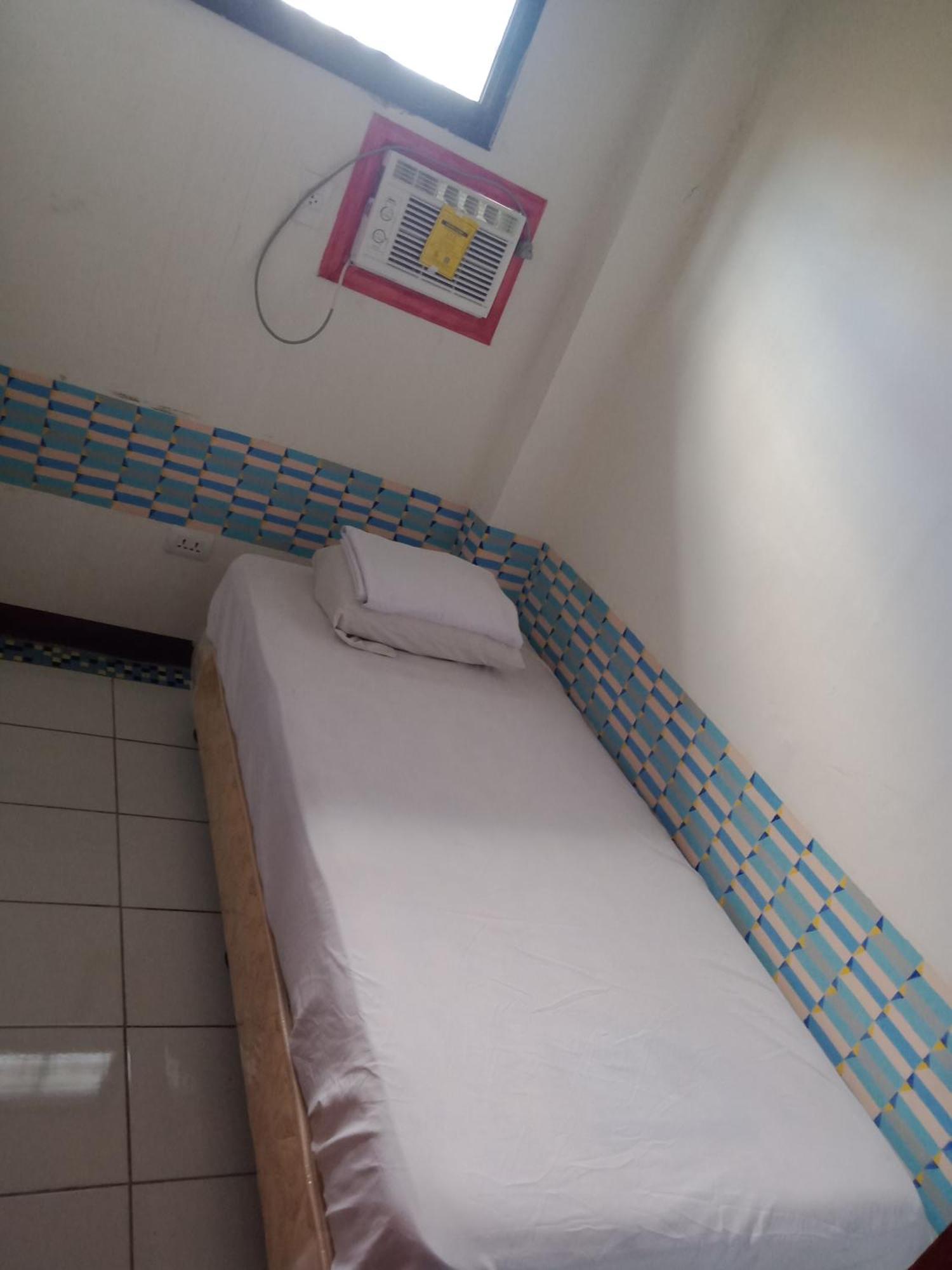 BnT Inn Lapu-Lapu City Buitenkant foto
