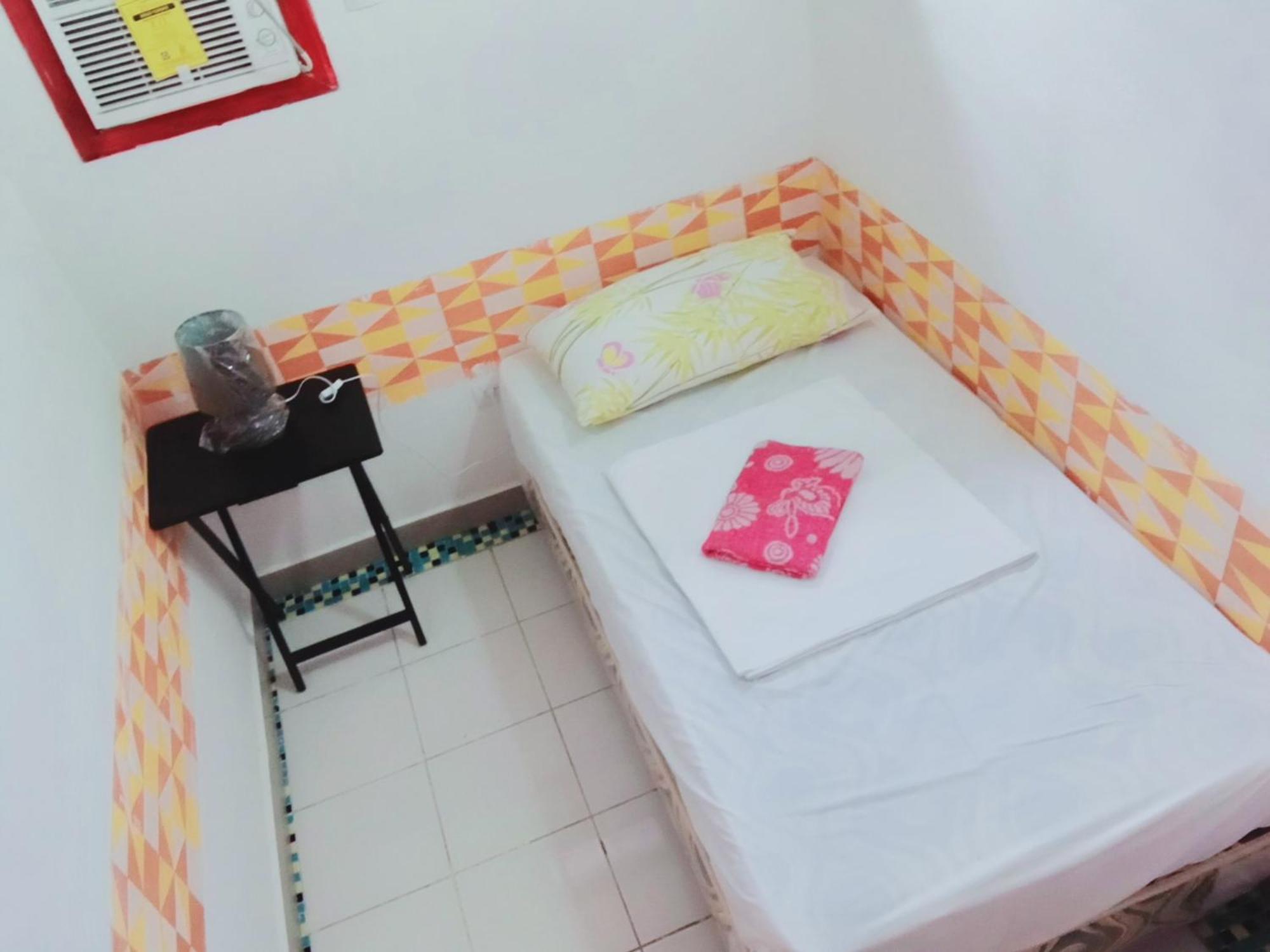 BnT Inn Lapu-Lapu City Buitenkant foto