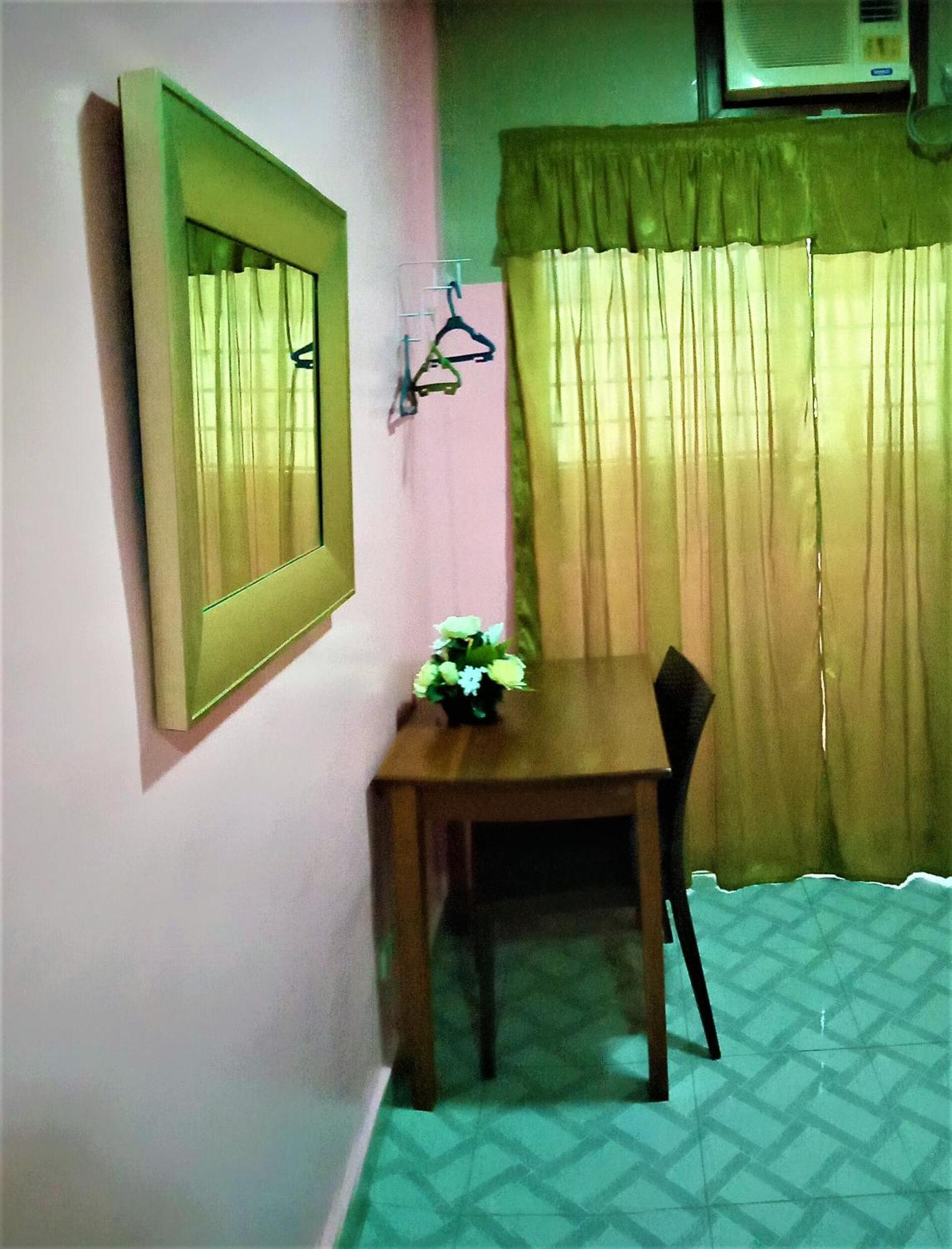 BnT Inn Lapu-Lapu City Buitenkant foto