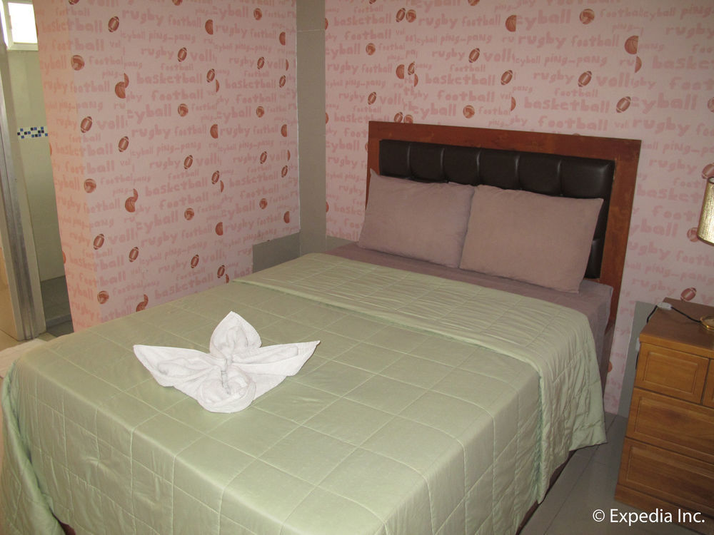 BnT Inn Lapu-Lapu City Buitenkant foto